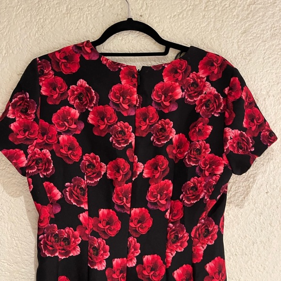 Karl Lagerfeld black roses dress 🎄 Holiday Sale ✨ - Picture 7 of 10